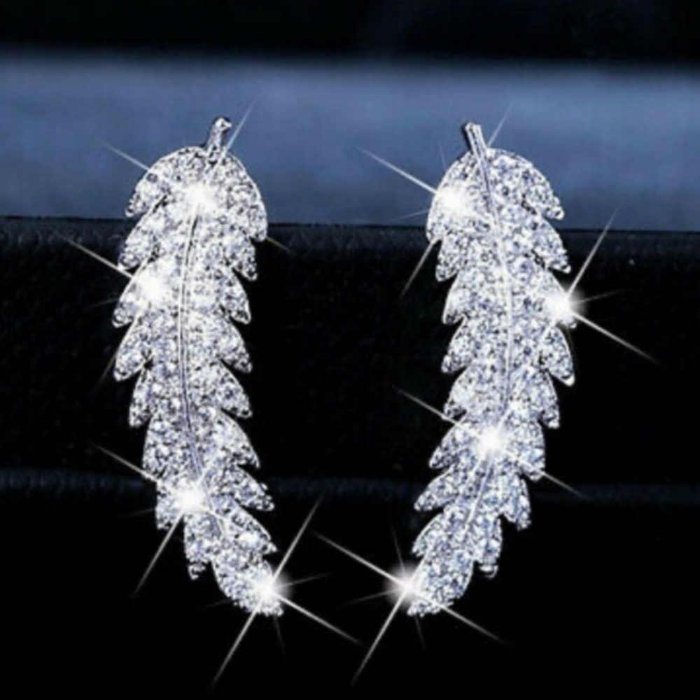 NEW Sterling silver Feather Stud Earrings
